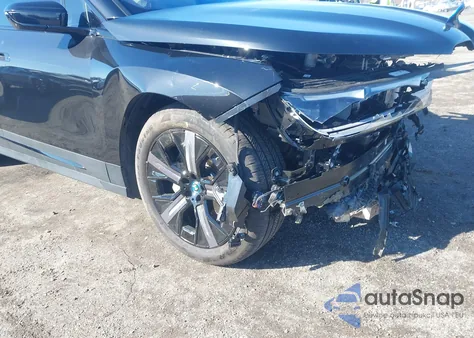 2025 BMW Ix xDrive50 z USA, uszkodzony, nr VIN WB523CF08SCU44619